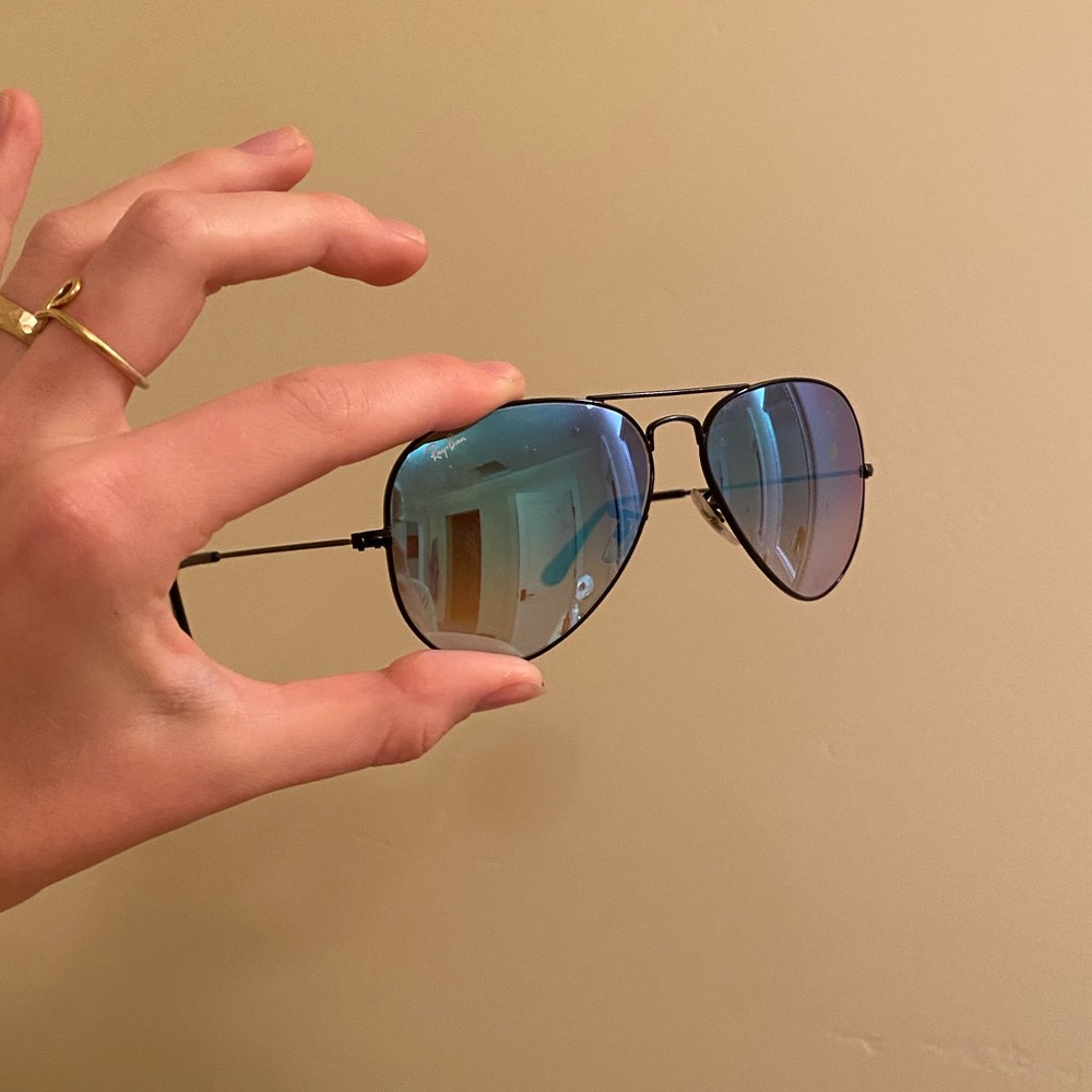 Ray ban blue mirrored aviators
